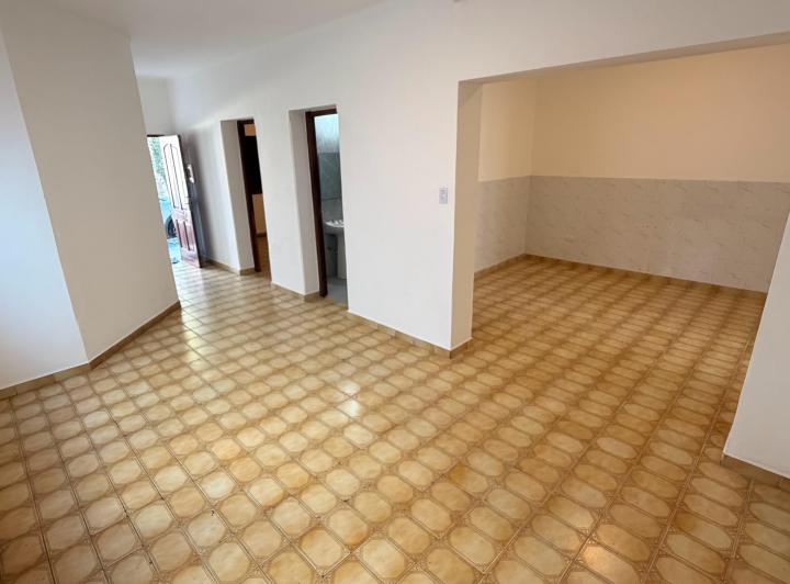 Casa · 80m² · 5 Ambientes
