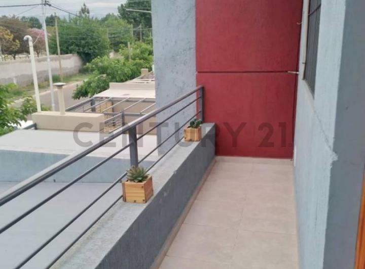 Departamento · 61m² · 5 Ambientes · 1 Cochera