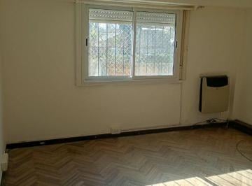 Departamento de 2 ambientes, San Isidro · Departamento de 50 m² con 1 Dormitorio y Cochera en Alquiler en San Isidro