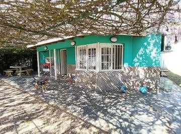 Casa · 141m² · 3 Ambientes · 1 Cochera · Casa en Venta Los Talas 3 Dorm.