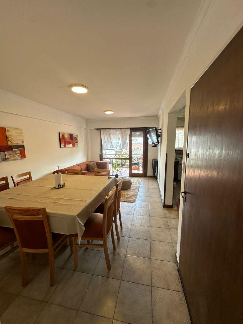 Departamento 2 ambientes con dos balcones