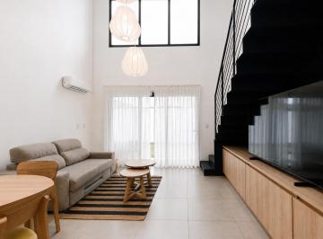 Casa · 62m² · 2 Ambientes · 2 Cocheras · Loft en Housing de Miradores de Manantiales