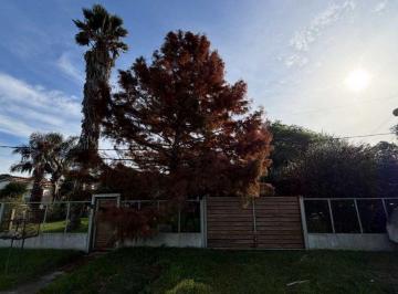 Casa · 165m² · 3 Ambientes · 6 Cocheras · Vendo Casa 3 Dorm. Galpón Barros Blancos