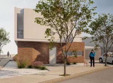Casa · 130m² · 2 Cocheras · Duplex en Alquiler Costas de Manantiales 3 Dorm.