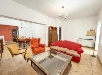 Casa · 177m² · 5 Ambientes · 1 Cochera · Casa en Plaza Mitre Para Profesional o Desarrollo