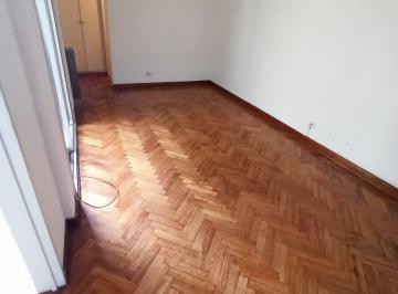 Departamento de 1 ambiente, Almagro · Monoambiente con Balcón – Muy Luminoso