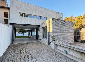 Casa de 3 ambientes, La Plata · Casa en Venta City Bell 2 Dorm.