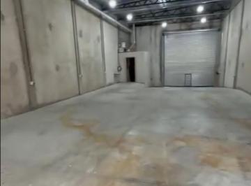Bodega-Galpón · 330m² · Galpón en Alquiler en Tigre Centro