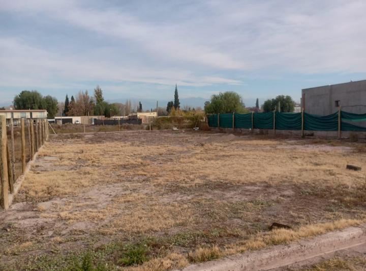 Terreno · 604m²
