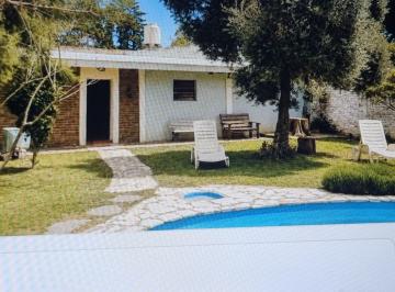 Casa de 2 ambientes, La Matanza · Casa con Pileta Hº,amplio Parque y Lugar Para Varios Autos