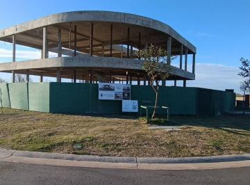 Casa de 6 ambientes, Escobar · Casa en Obra con 4 Dorm. en Venta en Amarras