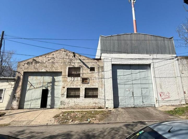 Depósito · 540m² · 1 Ambiente · 4 Cocheras