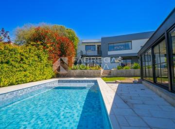 Casa · 500m² · 3 Ambientes · 2 Cocheras · ¡Venta! Hermosa Casa en La Estanzuela - 3 Dorm. ¡Apta Crédito!
