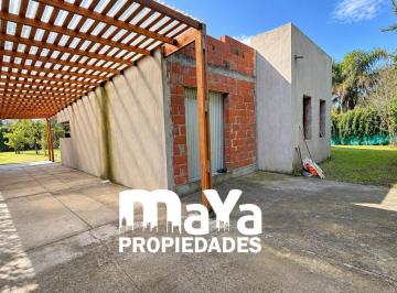 Casa · 148m² · 3 Ambientes · 3 Cocheras · Casa en Venta en Barrio Los Pioneros