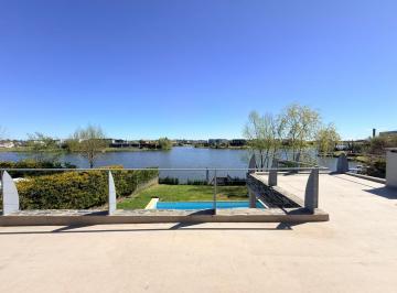 Casa · 240m² · 6 Ambientes · 4 Cocheras · Casa en Venta y Alquiler Anual Al Lago de 6 Ambientes en El Canton Islas
