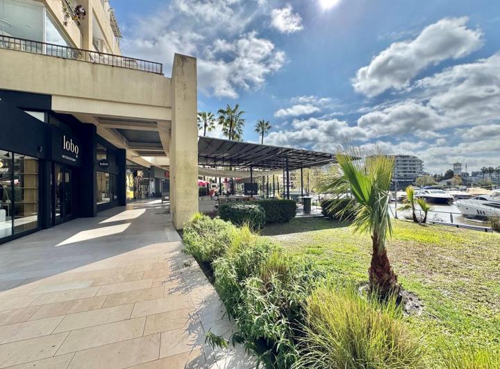 Local comercial · 300m²