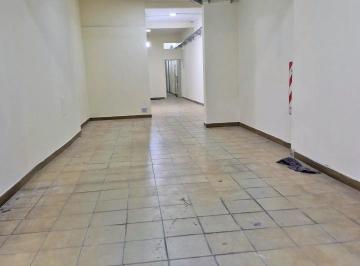 Local comercial · 130m² · 1 Ambiente · Local Comercial en Alquiler – Flores Norte | Av Avellaneda 2741. 130 m²