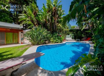 Casa · 740m² · 13 Ambientes · 8 Cocheras · Casa en Venta en Olivos