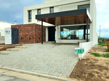 Casa de 16 ambientes, Córdoba · Oportunidad/excelente Ubicación/ Calefaccion Central/ Seguridad