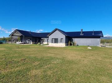 Casa · 192m² · 6 Ambientes · 1 Cochera · Casa Chalet en Venta en El Pegual, San Martin de Los Andes, Patagonia