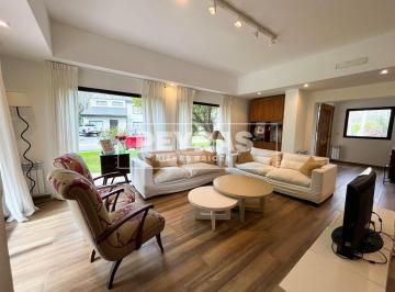 Casa de 6 ambientes, Cañuelas · Casa 6 Ambientes 5 Dorm. Refaccionada a Nueva en Club de Campo La Martona