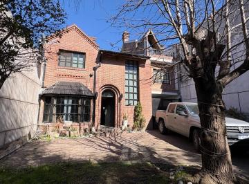 Casa · 330m² · 5 Ambientes · 2 Cocheras · Venta, Casa, 5 Ambientes, 2 en Suite, Parque, Garage, Galería, Lavadero, Villa Lugano