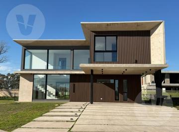 Casa · 273m² · 5 Ambientes · 4 Cocheras · Casa en Canning (Ezeiza)