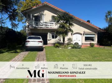 Casa · 200m² · 5 Ambientes · 1 Cochera · Casa Venta - La Martona
