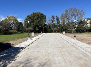 Terreno · 680m² · Lote en Barrio Cerrado Nuevo en Las Lomas!