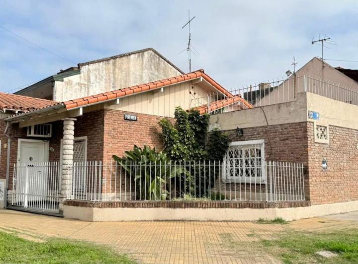 Casa · 120m² · 3 Ambientes · 1 Cochera