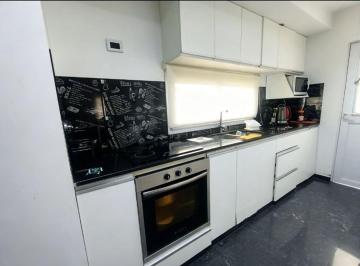 Casa · 55m² · 2 Ambientes · 1 Cochera · Casa Venta La Plata 1 Dormitorio Parque y Cochera
