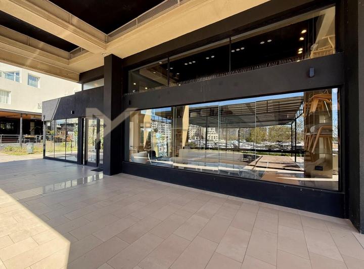 Local comercial · 400m²