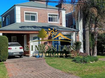 Casa de 4 ambientes, Moreno · Hermoso Chalet en Venta - Country Banco Provincia