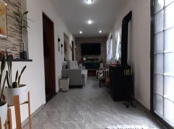 PH · 73m² · 4 Ambientes · 1 Cochera · PH en Venta en m. Chingolo, Lanús E. Excel. Estado