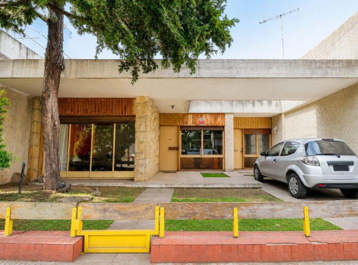 Terreno · 302m²