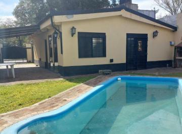 Casa de 3 ambientes, Ituzaingó · Chalet con Piscina, 3 Ambientes en Alquiler, Villa Udaondo, Ituzaingó