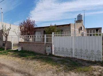 Casa · 300m² · 2 Ambientes · Casa en Venta, Apto Crédito, Chichinales, Villa Regina, Río Negro.