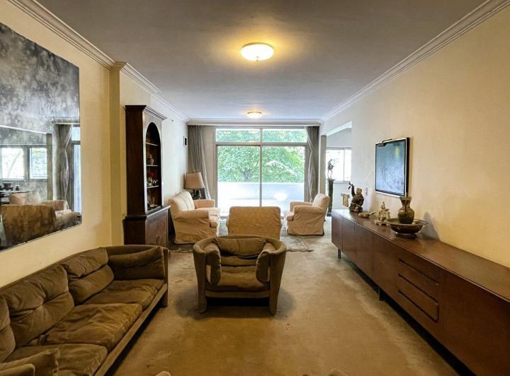 Departamento · 180m² · 9 Ambientes · 1 Cochera