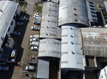 Bodega-Galpón de 9 ambientes, Córdoba · Venta Galpon 600 m² Alto Alberdi Sobre Duarte Quiroz Salida a Dos Calles.
