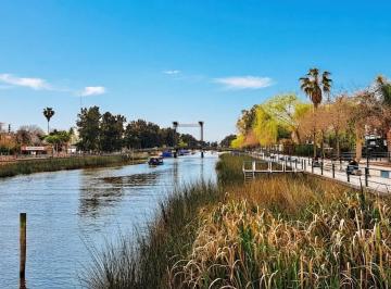 Terreno · 303m² · Venta - Lote en Esquina - Frente Al Río - Villa La Ñata - Dique Luján - Tigre