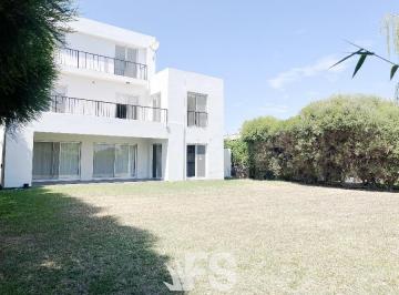 Casa · 264m² · 5 Ambientes · 2 Cocheras · Casa en Alquiler Los Alisos Nordelta
