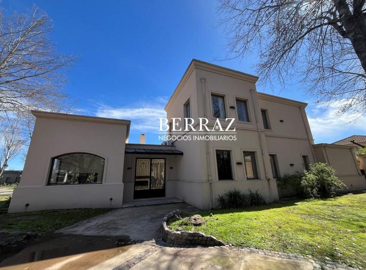 Casa · 160m² · 5 Ambientes