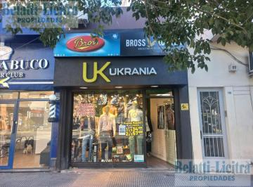 Local comercial · 48m² · 1 Ambiente · Local en Via Publica con Depósito, Office y Baño