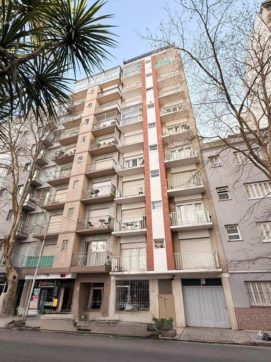 Depto 2 amb al contrafrente abierto. Falucho - Córdoba 7º Piso.