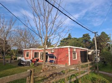 Casa · 131m² · 8 Ambientes · Venta de Casa de 3 Dorm. en Laguna de Los Patos, Colonia