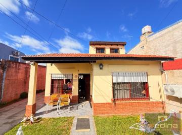 Casa · 90m² · 3 Ambientes · Casa en Venta de 3 Ambientes en Don Torcuato, con Cochera, Jardin y Playroom
