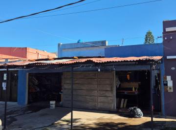 Casa · 97m² · 4 Ambientes · Venta Casa a Refaccionar - Rem. de Escalada