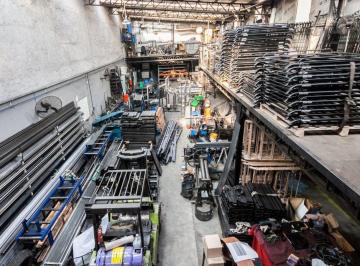 Bodega-Galpón · 351m² · Venta Galpon Temperley con Financiacion