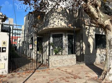 PH · 58m² · 3 Ambientes · PH 3 Ambientes en Venta Bernal Centro
