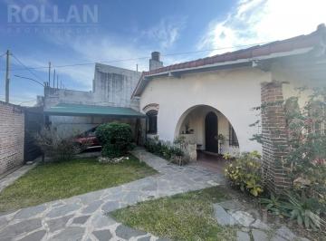 Casa · 180m² · 4 Ambientes · 1 Cochera · Casa de 4 Amb. en Venta en Munro